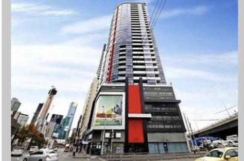 Southbank(next to crown casino) 2BR apartment one room for rent