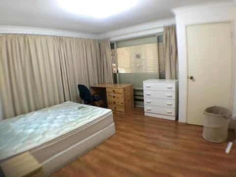 Fully Furnished Huge double room with Queen size bed