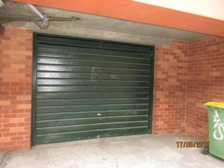 Lock Up Garage for rent