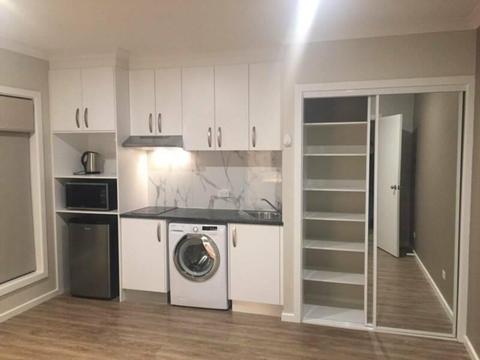 Independent Studio Flat For Rent With Own Kitchenette & Ensuite