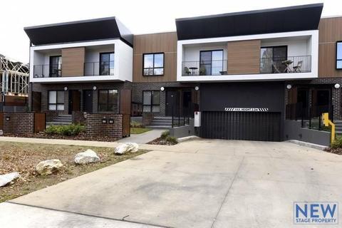 Executive Style 3 Bedroom Townhouse for RENT