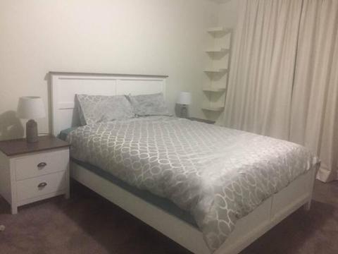 Queen Bedroom -- Available for Rent Eileen Good Street,Greenway