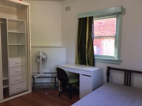 One single room for rent (in Beverly Hills)