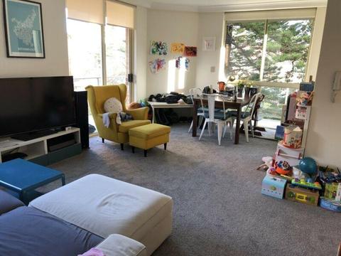 Spacious and light 2 bedroom apt in central Manly