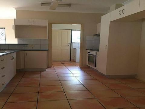 4 Pinkerton Close Gunn NT - $400pw 3x2 - great location and parks