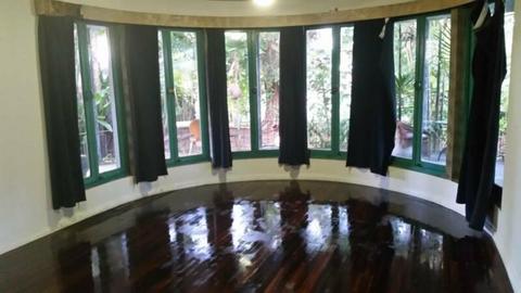 3 b/r house in Mossman with large shed for work or storage for rent