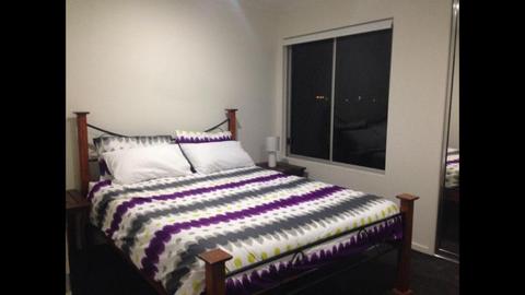 Double bedroom in modern gated unit close to Beach
