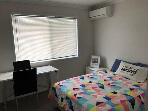 MODERN 1 BED UNIT - CLOSE TO QUT - FURNISHED, A/C, ALL BILLS INCLUDED