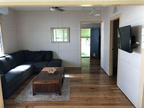 $390p/w Furnished, Pet Friendly, Machans Beach House For Rent