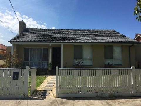 Thornbury House for rent, Inspection this FRIDAY