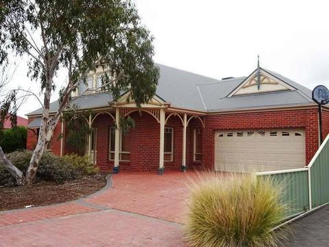 Massive Two Storey Family Home in Point Cook
