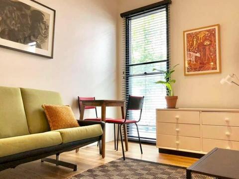 Fully Furnished Studio Apartment in Fitzroy!