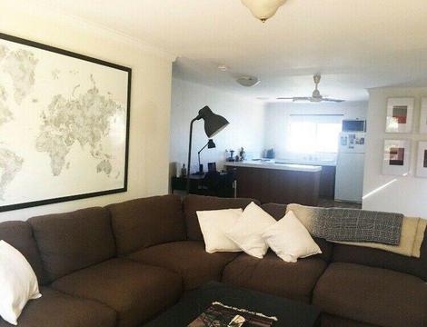 2x1 / 5 month furnished rental by the beach!