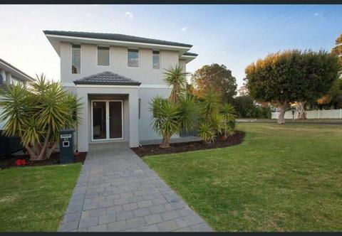 Like New Two Story House in Bassendean (near Bayswater / Morley)