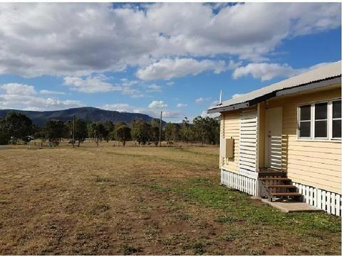 3Bdrm Queenslander Home in Country Maryvale