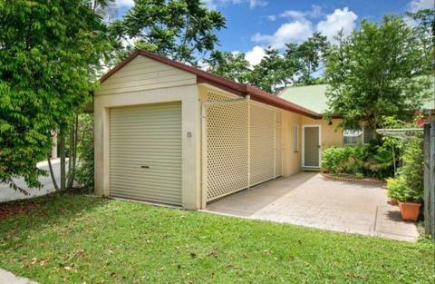 2 bedroom Unit for sale in secured complex. Cairns