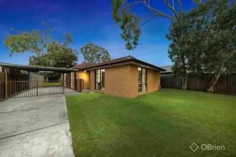 3 Bedroom House - Patterson Lakes, 3197