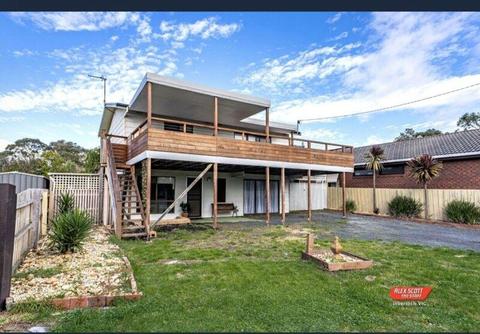 Four bedroom house in Inverloch