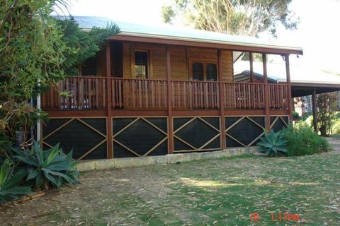 BEACHSIDE COTTAGE CLASSIC- 910 sqm -IN OLD QUINNS