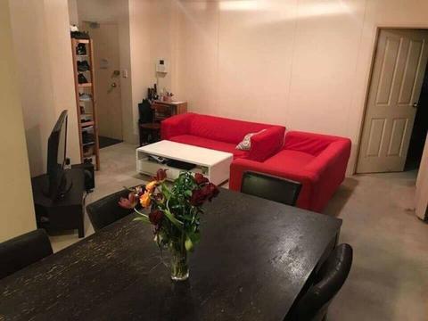 Roomshare available now for 2 males and 2 females