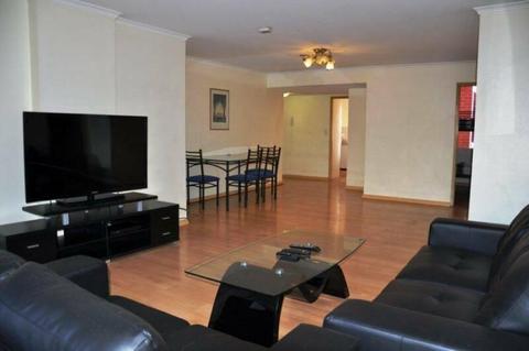 ROOMSHARE FOR ONE MALE FOR $240 PER WEEK