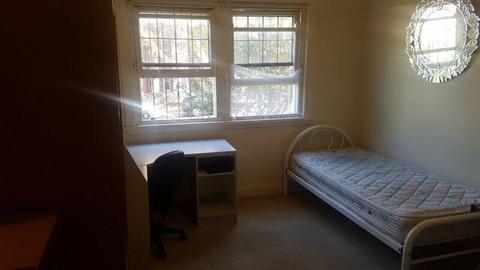 Large share room close to City, UNSW, Shops, Coogee, Bondi Junc, TAFE
