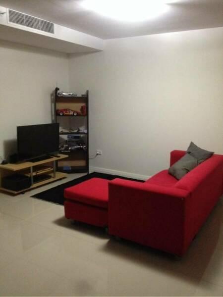 Looking for female for share ^^ Renovated Unit !