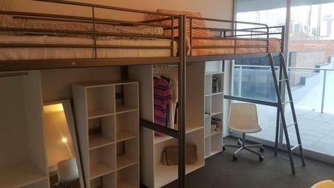 Twin share room in modern all female apartment @ Broadway/Ultimo