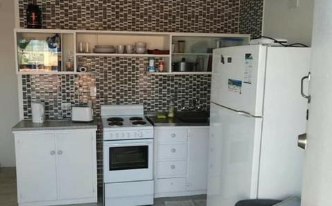 Shared room - great spot in Burleigh Heads