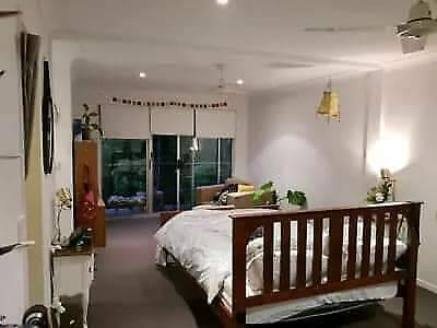 Room for rent in Alexandra Headlands