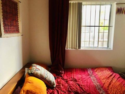 $200 wk Bondi Beach Room Sublet Apartment