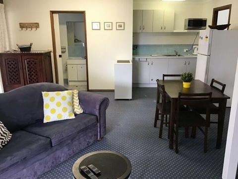 Short term - 1 bedroom granny flat available in Moffat Beach
