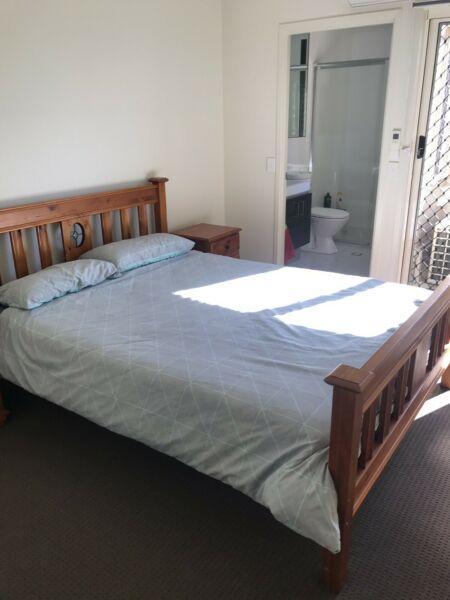Short term-Private room and en-suite - $50 per night