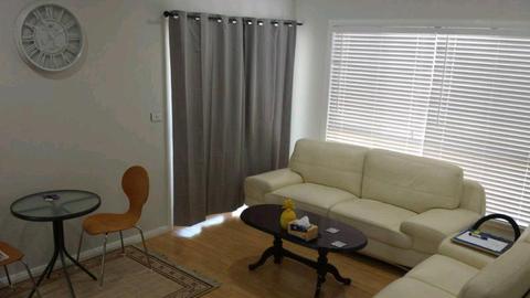 Unit suitable for Single Professional in Coombs $300