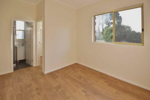 Brand New - Room for rent with private ensuite - Eastwood