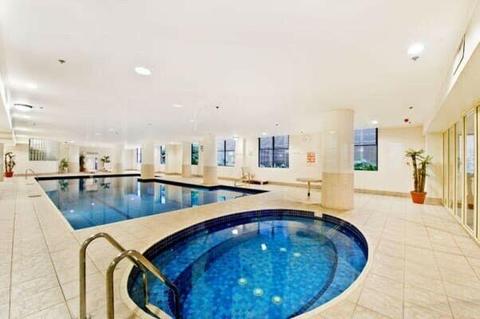 BIG Room with city Views and FREE Gym, pool, spa, sauna!!