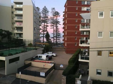SUNNY SPACIOUS ROOM 2 MINUTES WALK FROM THE MANLY BEACH