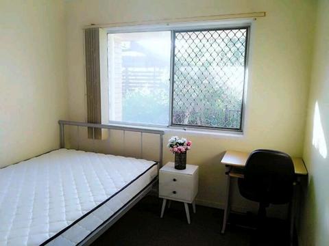 Room for rent $140pw including bills