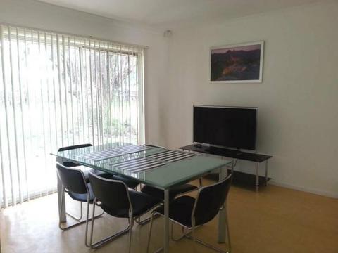 A bdrm in full furnushed share house 10km to CBD 100m to Coopers Plain
