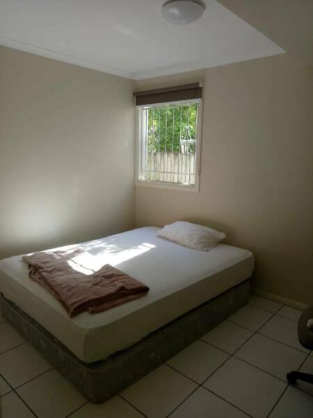 NICE room available in GREENSLOPES