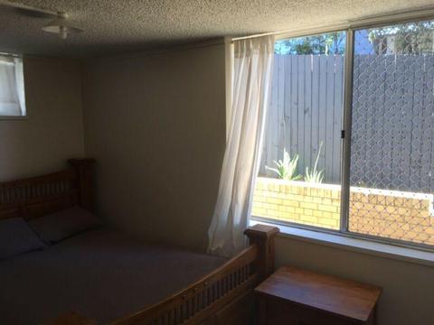 $180 Toowong room for rent