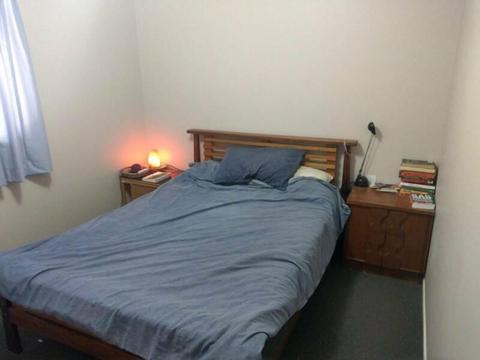 Room (w/en suite) $200/pw in Red Hill, available from 12th July