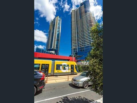 Private room with spectacular view to Surfers Paradise
