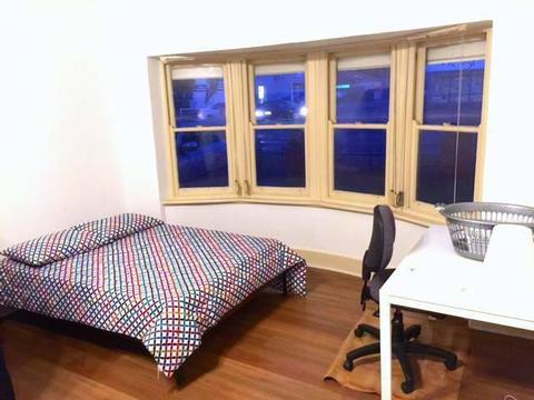 Budget QUEEN Private Room Marleston for ONE Female Student