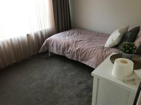 Room to rent close to Glenelg, City, Beach and Transport