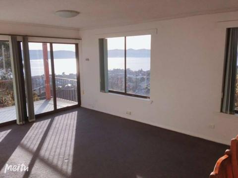 room for rent in SandyBay, Ocean view