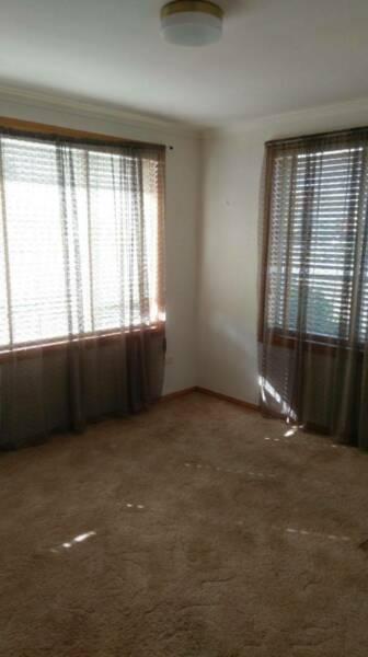 Room available for sharing - Hobart