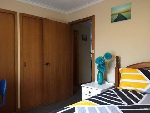 student room for rent close to UTas