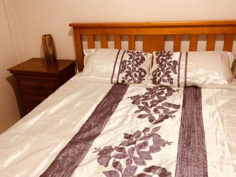 Large Fully Furnished Rooms For Rent in Point Cook Town Center