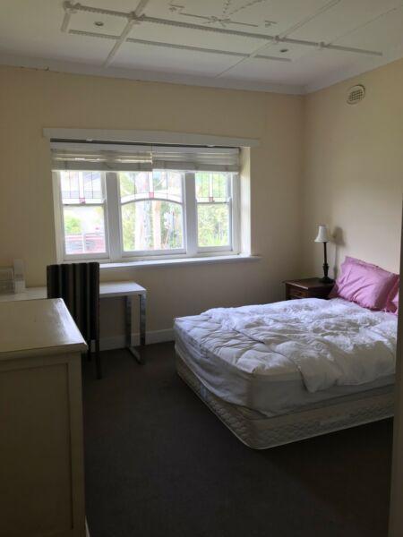 Room Available in a share house in Caulfield North